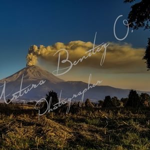 Popocatéptl_view_far_nature_v2